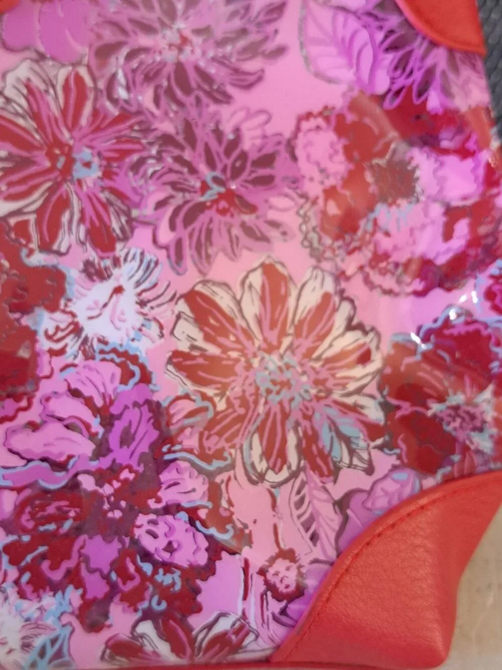 Lilly Pulitzer Printed Floral Makeup Bag Pouch Red Faux Leather Zipper Closure